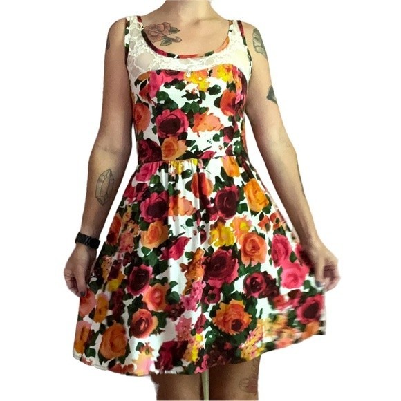 Kirra Floral Dress with Lace Detail, Size Medium Tank Dress, Pacsun - Picture 7 of 14